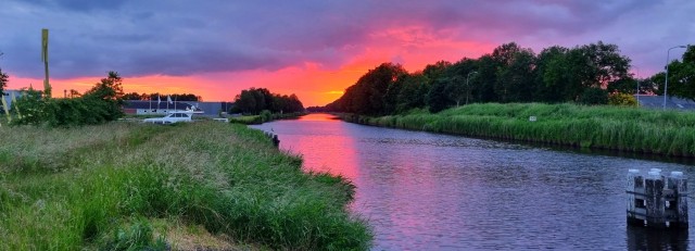 zonsondergang Winschoterdiep
